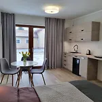 Piaskowa 13 - Dla Podróżujących Bez Dzieci Apartament Mikoszewo